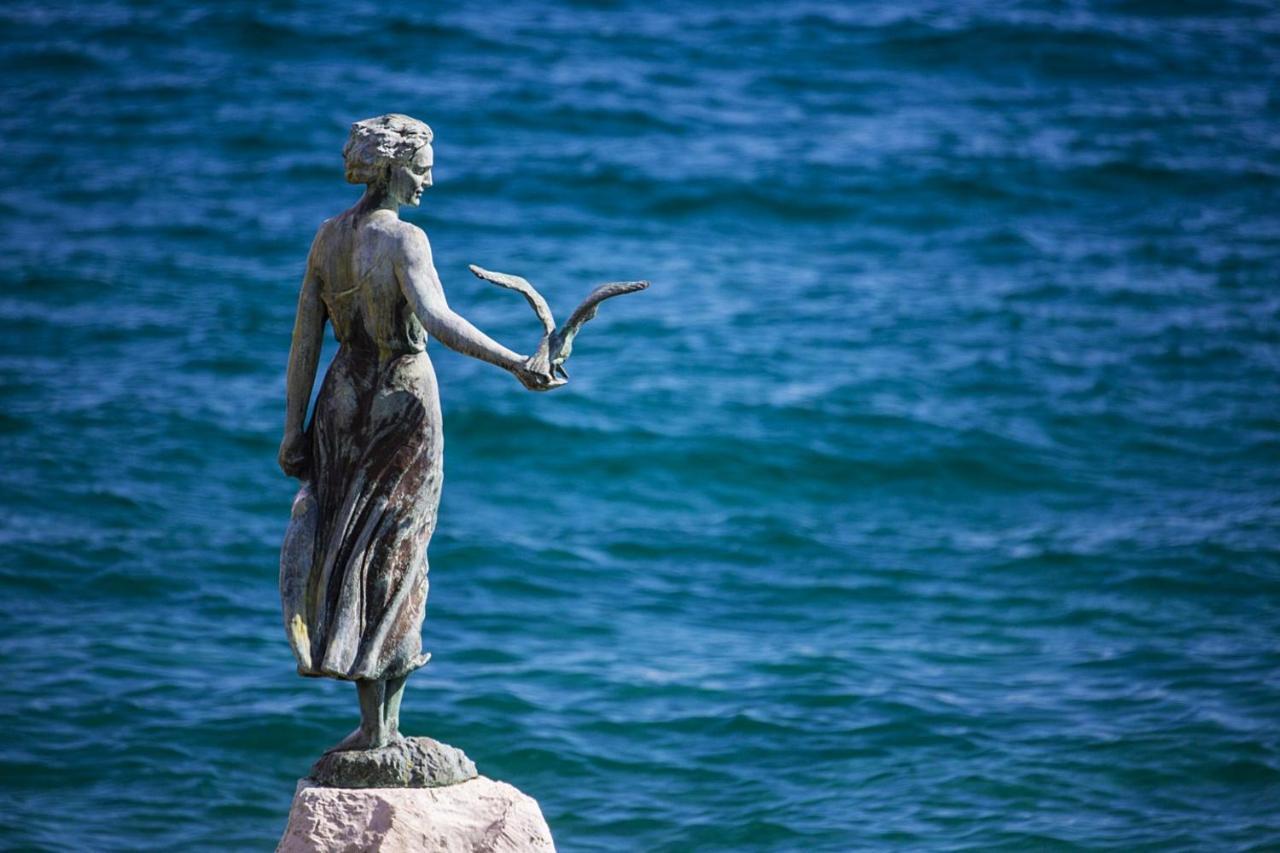 Apartment Maja Opatija With Free Private Parking And Lovely Sea View Terrace Eksteriør bilde