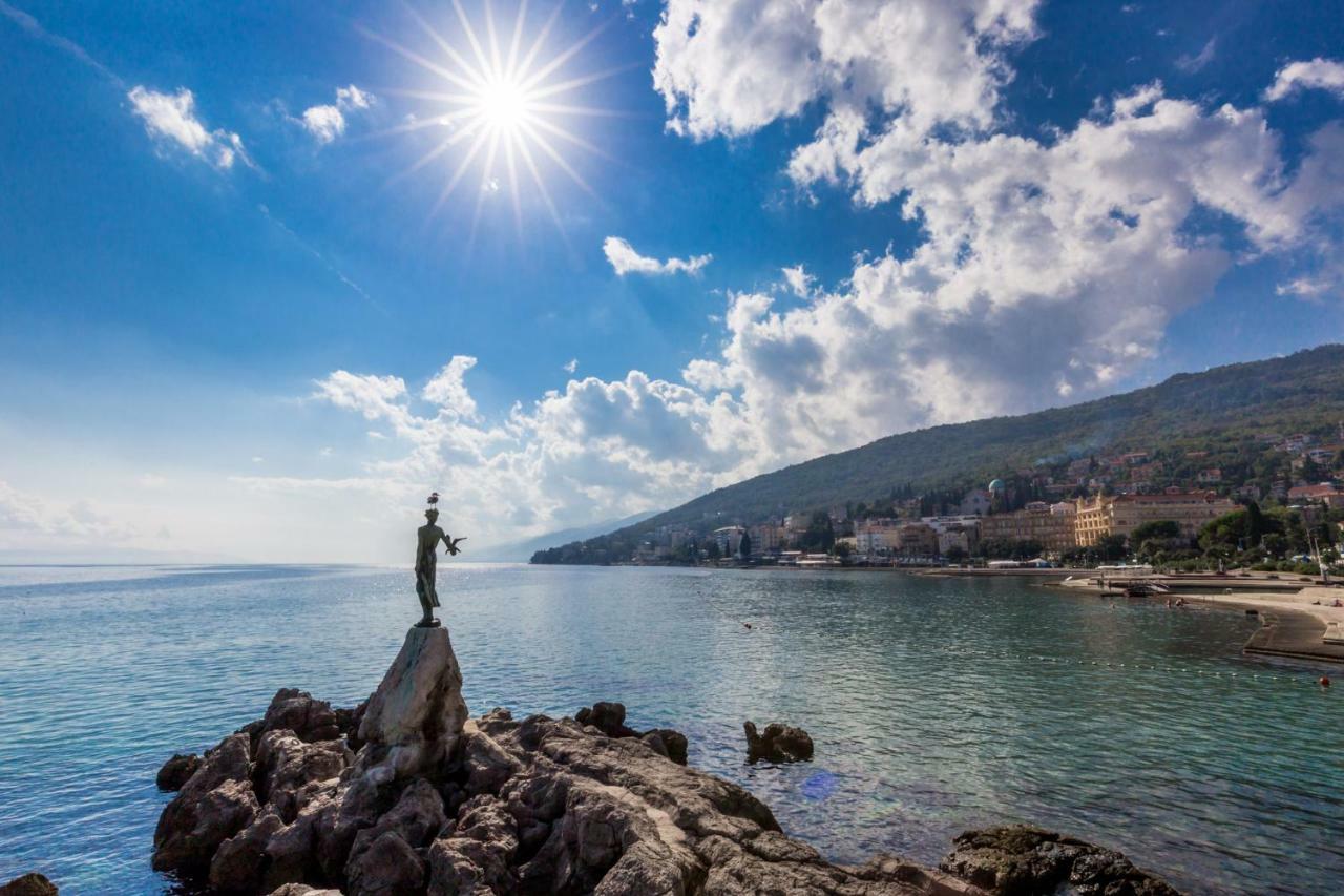 Apartment Maja Opatija With Free Private Parking And Lovely Sea View Terrace Eksteriør bilde